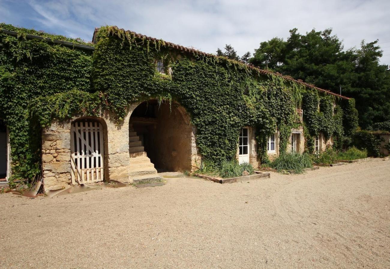 Bed and Breakfast Le Manoir De Gatines Tigne Экстерьер фото