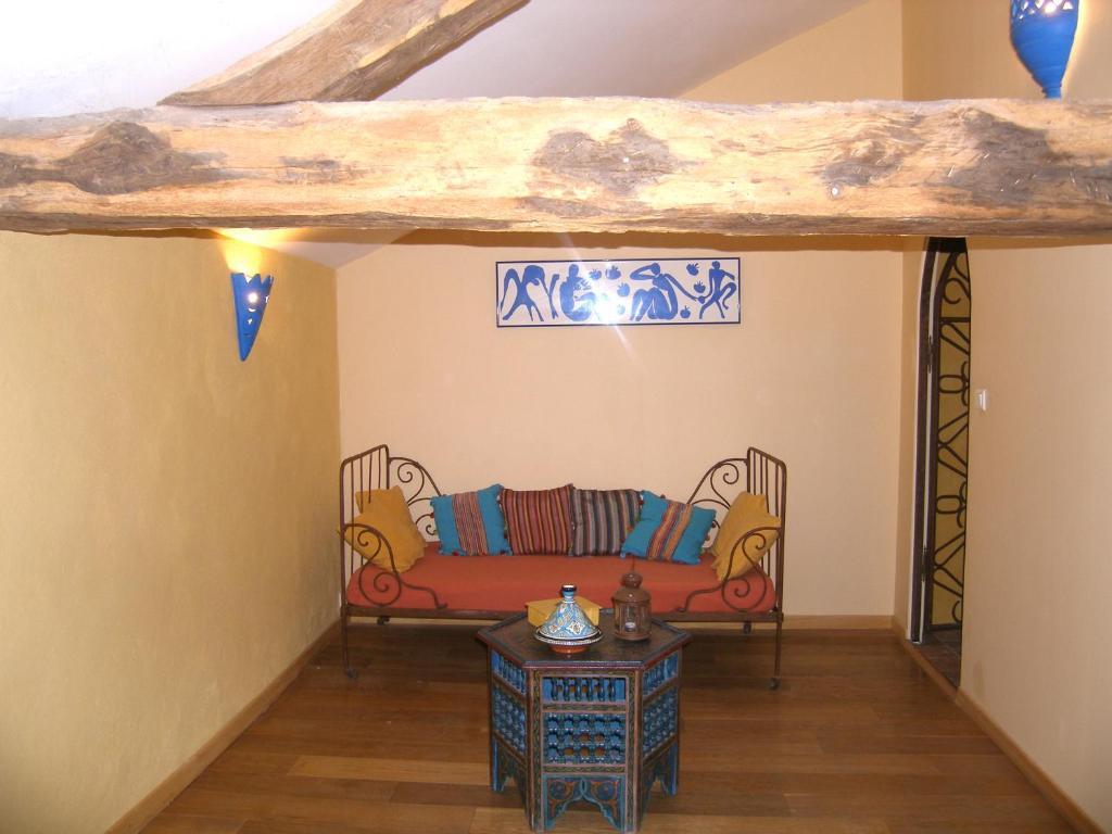 Bed and Breakfast Le Manoir De Gatines Tigne Экстерьер фото